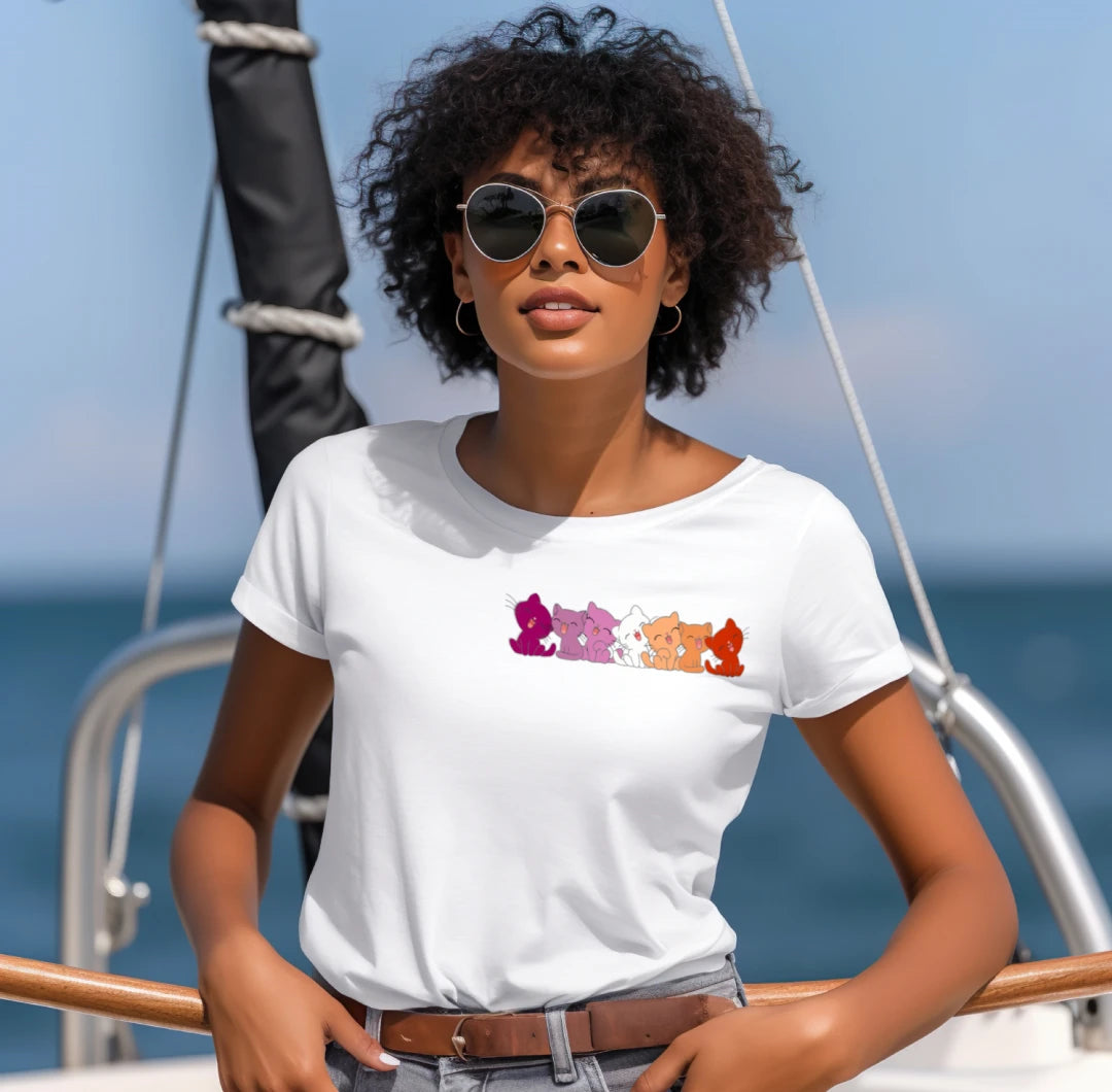 7 Happy Lesbian Cats Gildan Shirt